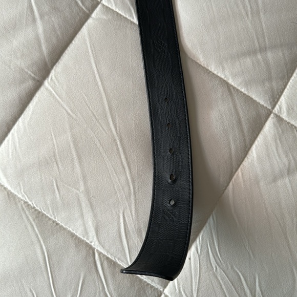 This is a used but in great condition Louie Vuitton rainbow belt - Picture 4 of 6